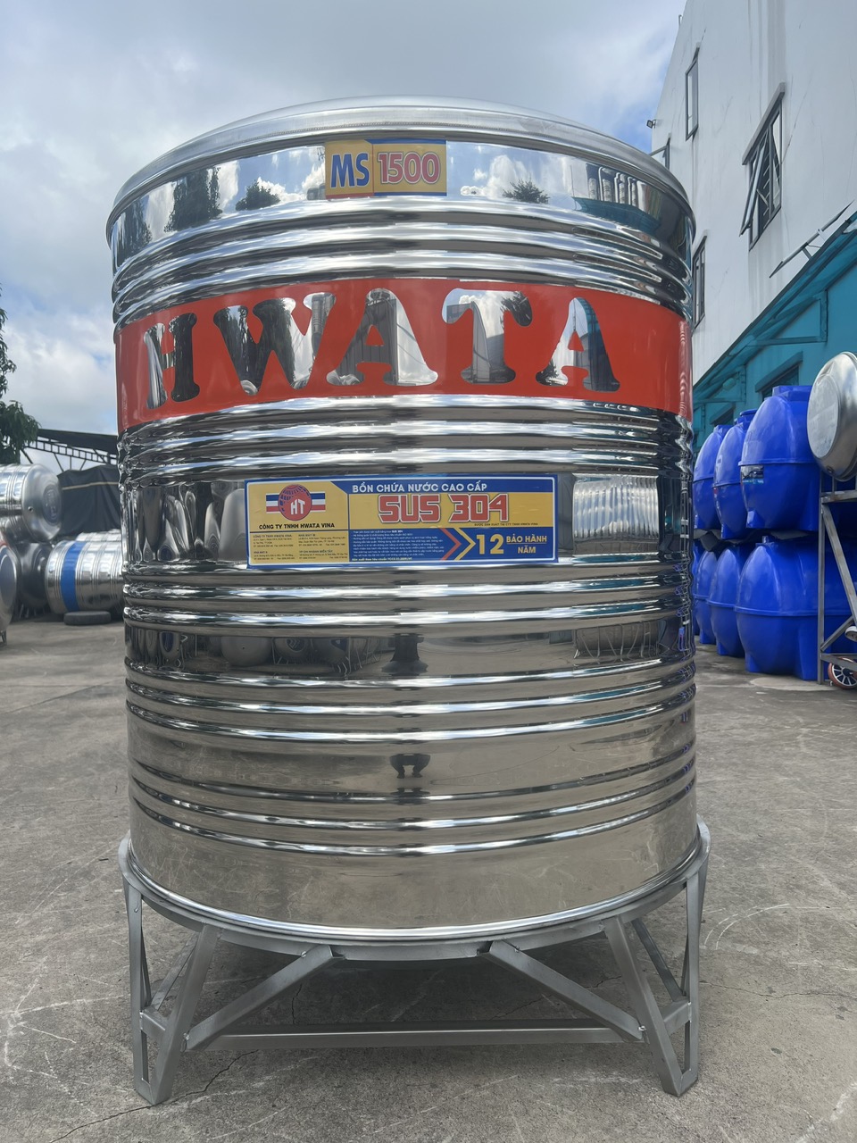 Hình ảnh thực tế Bồn Inox Hwata 1500L đứng